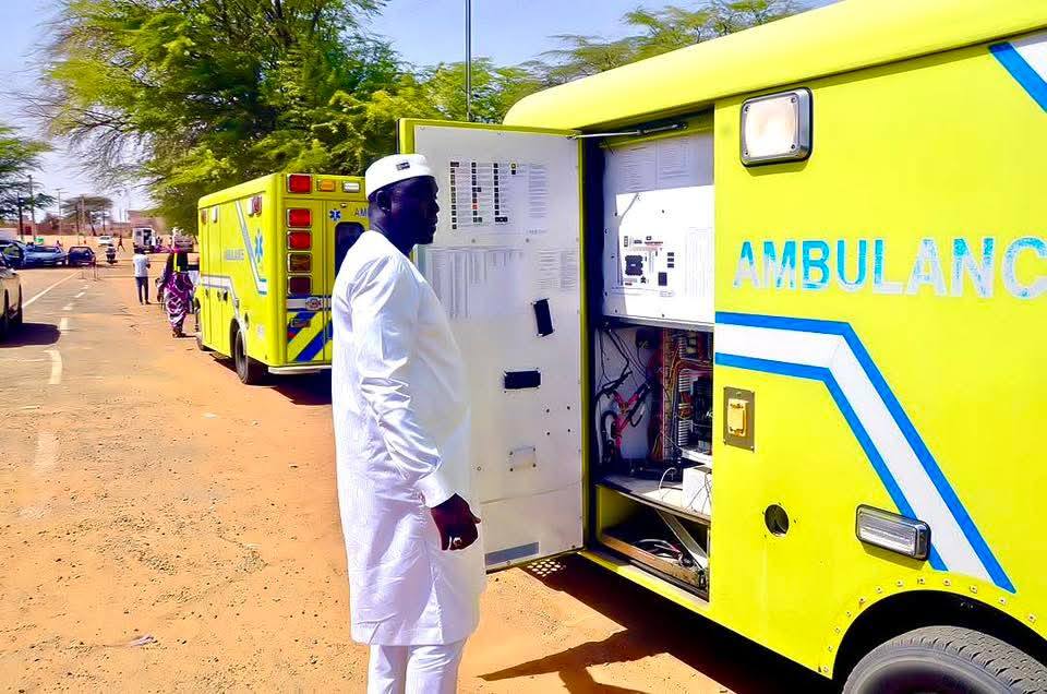 Deux ambulances de dernière génération pour la commune de Nguidile